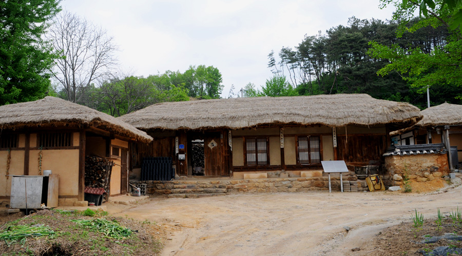 Folklore Items - Bak Do-Su's old house